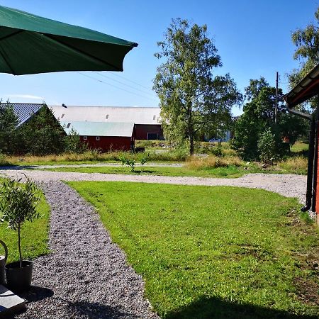 Smedjan Cottage Enköping Екстериор снимка